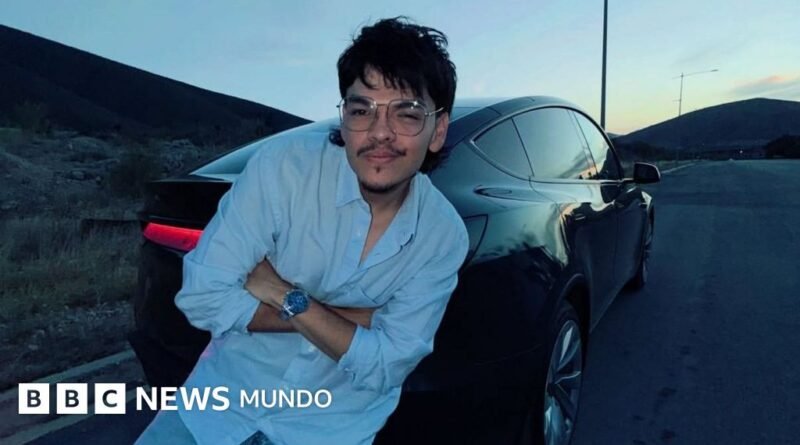 Komanche: Quién era el famoso streamer salvadoreño y qué se sabe de su muerte en México a los 30 años - BBC News Mundo