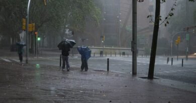 La Aemet decreta aviso rojo por lluvias torrenciales en Castellón, Valencia y Tarragona 