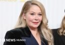 La actriz Christina Applegate revela que estuvo 5 años diagnosticada erróneamente con esclerosis múltiple - BBC News Mundo
