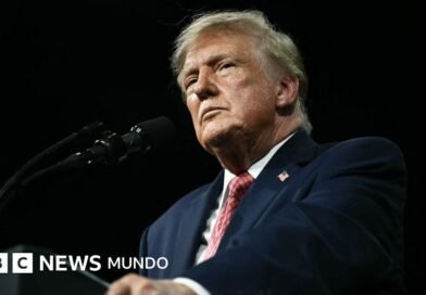 La justicia le ordena a Trump responder preguntas bajo juramento en su demanda contra la BBC - BBC News Mundo