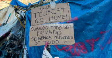 La nueva atracción turística en Madrid: cientos de casas de campaña en la Puerta del Sol - RR Noticias