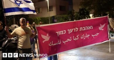 La oposición condena a Netanyahu por acusar a Qatar de interferir en las elecciones de Israel a favor de los partidos árabes La oposición condena a Netanyahu por acusar a Qatar de interferir en las elecciones de Israel a favor de los partidos árabes - BBC News Mundo