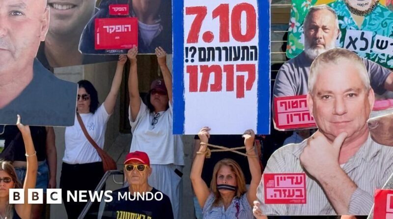 Los israelíes exigen que se rindan cuentas por los errores del 7 de octubre, tres años después de los ataques de Hamás - BBC News Mundo