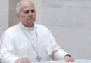Los médicos del Papa informan que camina y se recupera 