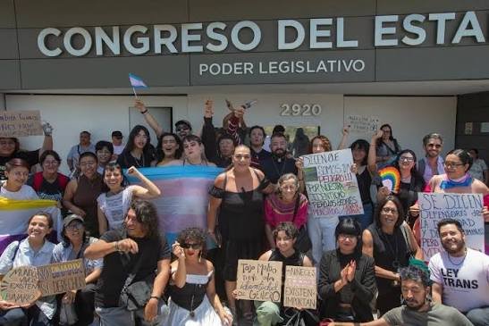 Morena pide corregir y publicar la Ley de Identidad de Género - RR Noticias