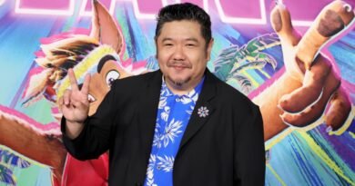 Muere Eric Bauza, la voz en inglés de Bugs Bunny y el Pato Lucas, a los 46 años - RR Noticias