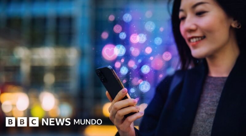 Por qué China considera una amenaza la IA que imita las relaciones humanas  - BBC News Mundo