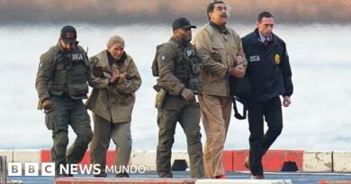 Presentan nuevos cargos contra Maduro y su esposa por presuntas torturas a ciudadanos de estadounidenses ante un tribunal de Nueva York  - BBC News Mundo