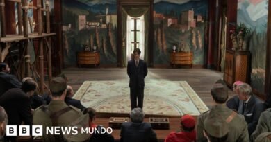 Qué era la bola negra, el sistema que los clubes privados usaban para vetar a candidatos y que da nombre a la exitosa película española inspirada en García Lorca - BBC News Mundo