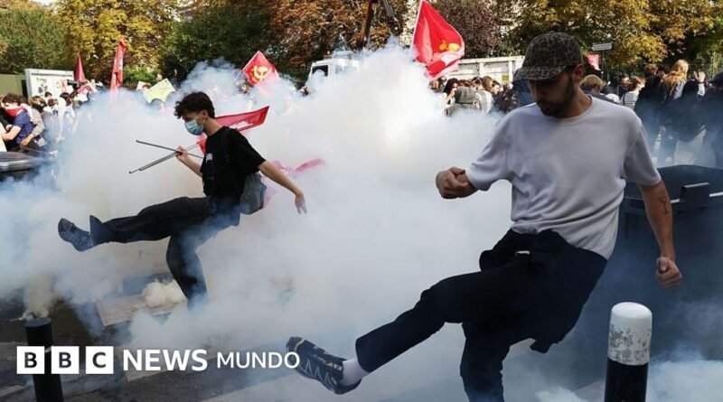 Qué reclaman los estudiantes que están participando en las violentas protestas que sacuden a Francia - BBC News Mundo