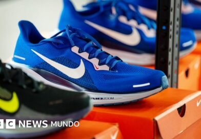 Qué salió mal en Nike, el gigante que perdió el liderazgo mundial de la ropa deportiva - BBC News Mundo