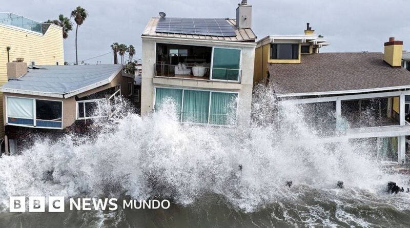 Qué son las ondas Kelvin detrás del oleaje destructivo que está afectando a las costas de México y el sur de California - BBC News Mundo