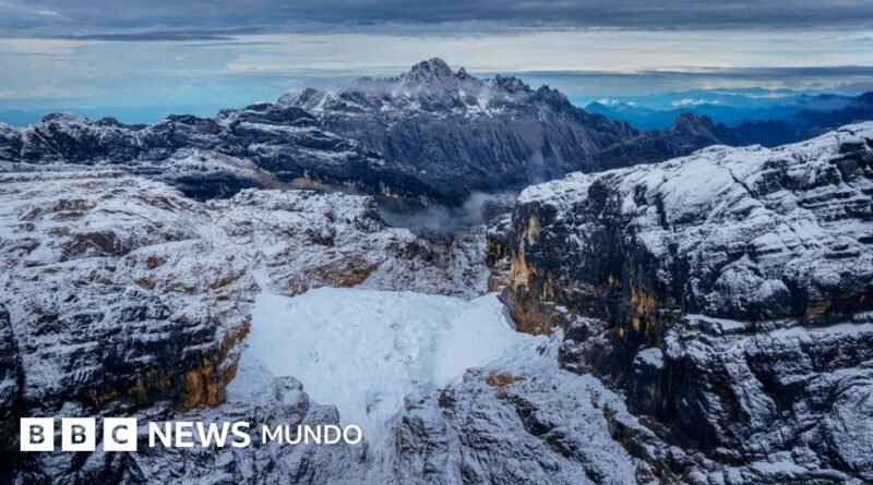 Qué supone el fin de la nieve eterna de Papúa, el último hielo tropical entre los Andes y el Himalaya - BBC News Mundo