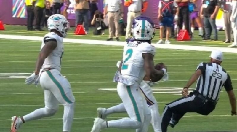 Réferi de la NFL es embestido por un tackle de Vikings y se levanta enfurecido con ganas de pelear - RR Noticias