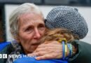 Refugiados ucranianos se reúnen con sus familias luego de estar años atrapados en territorio ocupado por Rusia - BBC News Mundo