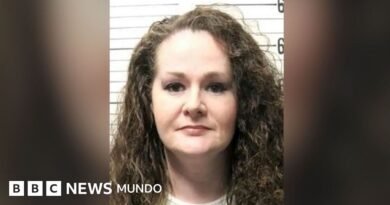 Renuncia el jefe de las prisiones de Tennessee tras el fallido intento de ejecutar a Christa Pike Renuncia el jefe de las prisiones de Tennessee tras el fallido intento de ejecutar a Christa Pike - BBC News Mundo