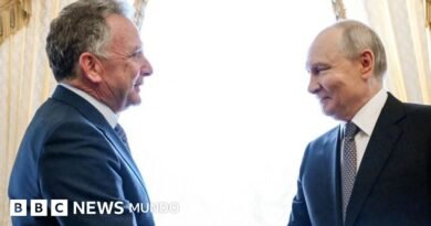 Rusia dice estar dispuesta a reanudar las conversaciones con Ucrania y EE.UU. para poner fin a la guerra - BBC News Mundo
