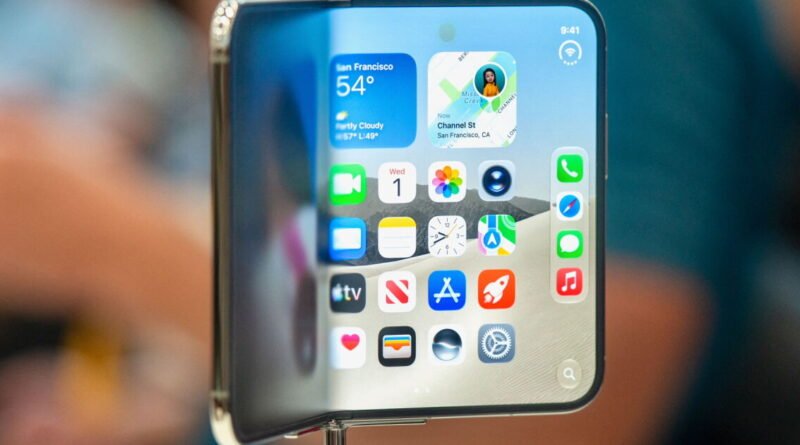 Samsung está detrás de la pantalla del iPhone Duo: el negocio que une a dos gigantes rivales