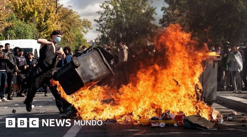 Semana de furia y fuego: las violentas protestas estudiantiles en Francia que han dejado más de 1.000 escuelas afectadas y cientos de detenidos - BBC News Mundo
