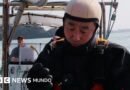 Su esposa fue arrastrada por un tsunami y él lleva años buceando para sentirse cerca de ella - BBC News Mundo