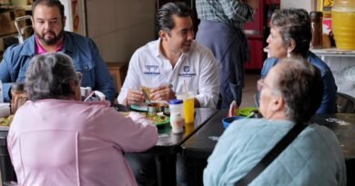 Visita Felifer Macías el Mercado 4 de Marzo para respaldar la economía local - RR Noticias