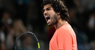 ¡Carlos Alcaraz ruge en Tokio! Firma gran remontada ante Jaume Munar y rompe una sequía de finales - RR Noticias