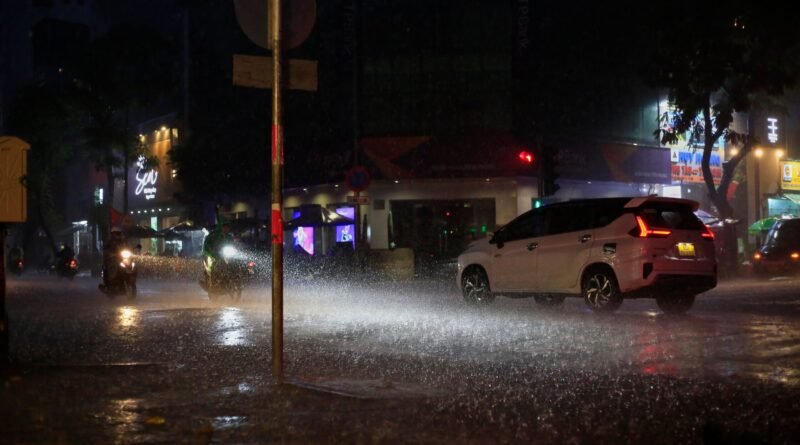 ‘Vance’ se intensifica nuevamente a tormenta tropical; prevén lluvias intensas en Sinaloa - RR Noticias